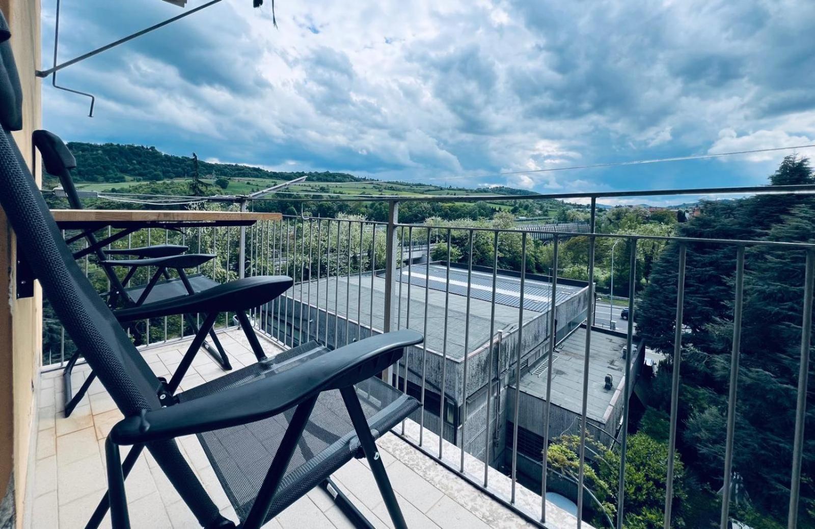 Seven Nights Bologna Bed & Breakfast Bagian luar foto