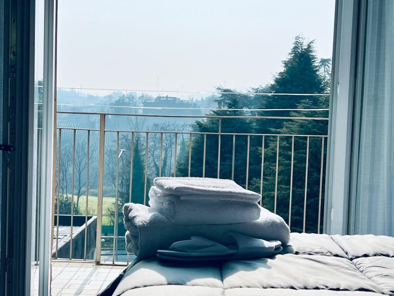 Seven Nights Bologna Bed & Breakfast Bagian luar foto