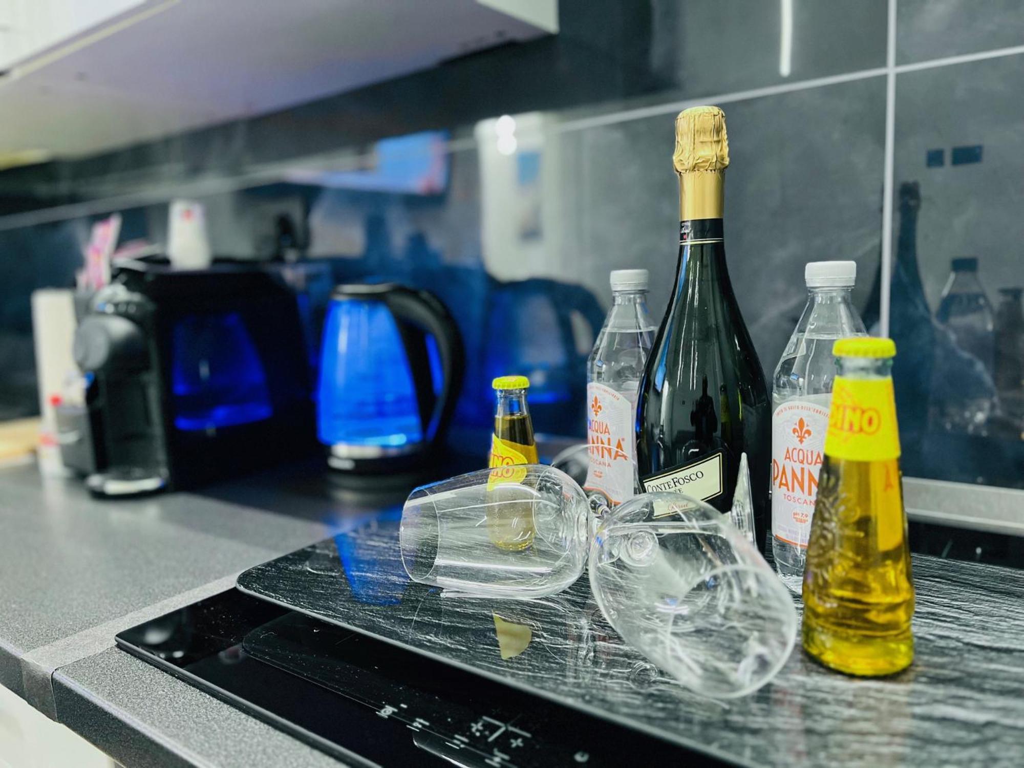 Seven Nights Bologna Bed & Breakfast Bagian luar foto