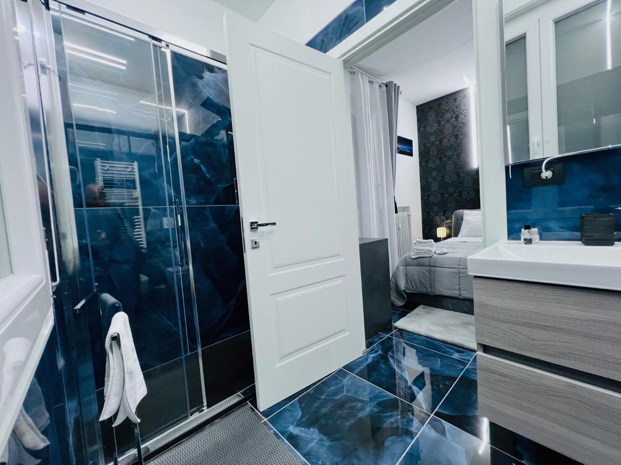 Seven Nights Bologna Bed & Breakfast Bagian luar foto