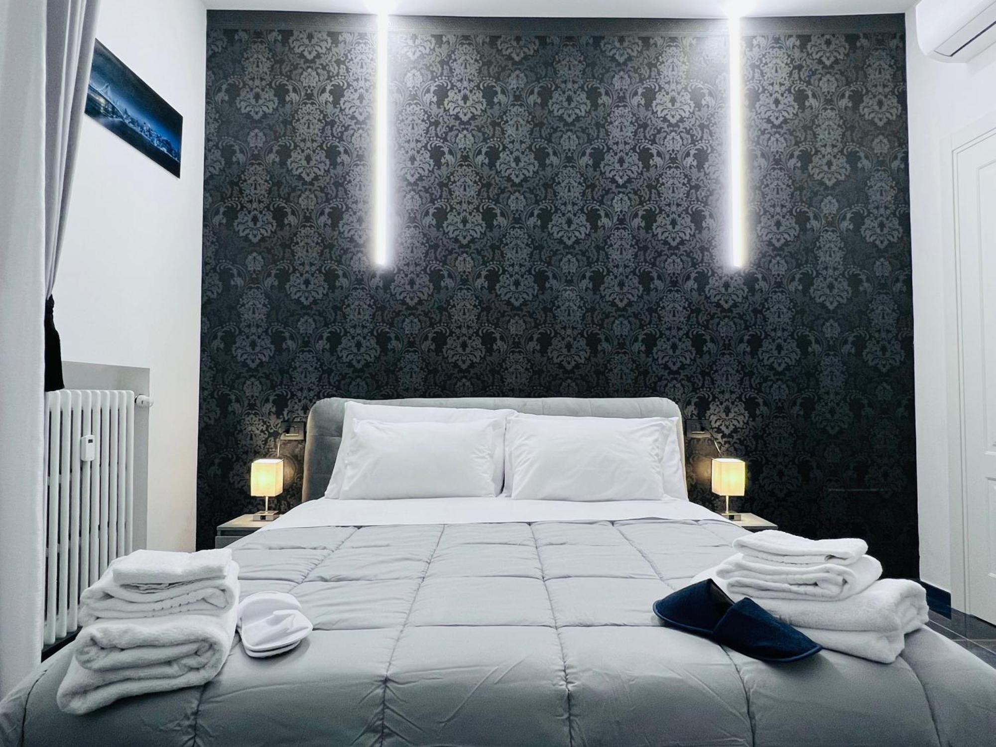 Seven Nights Bologna Bed & Breakfast Bagian luar foto