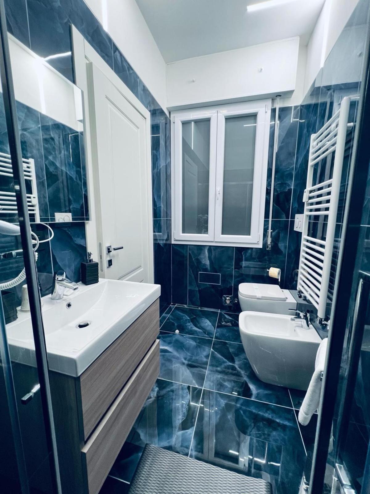 Seven Nights Bologna Bed & Breakfast Bagian luar foto